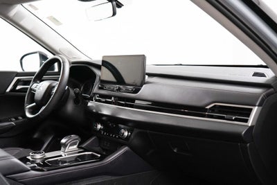 2026 Mitsubishi Outlander Base