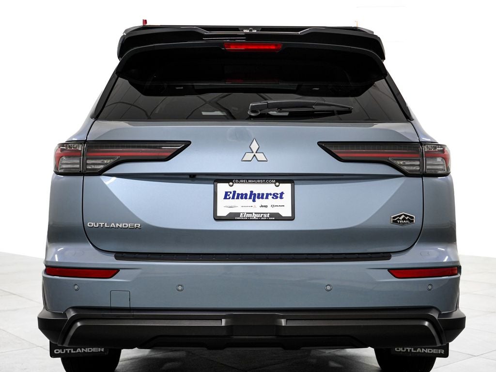 2026 Mitsubishi Outlander Base