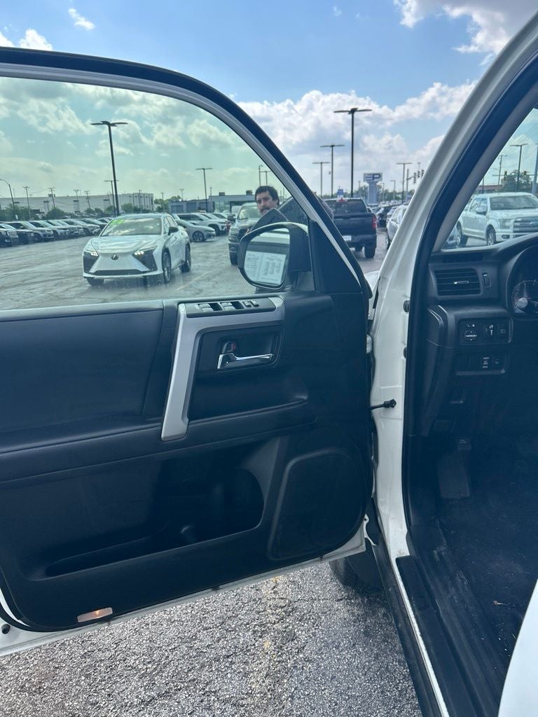 2023 Toyota 4Runner SR5