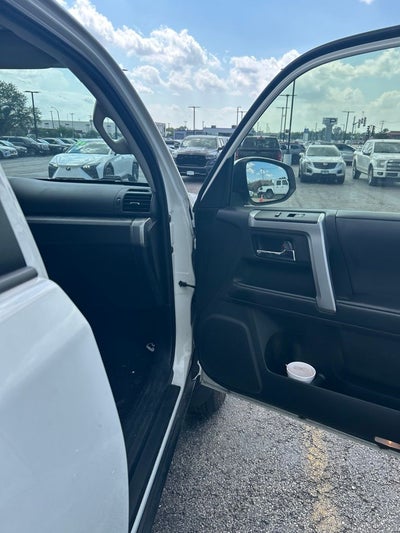 2023 Toyota 4Runner SR5