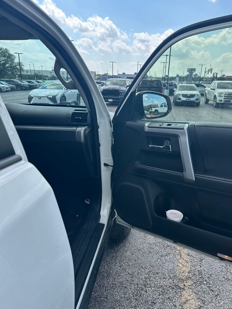 2023 Toyota 4Runner SR5