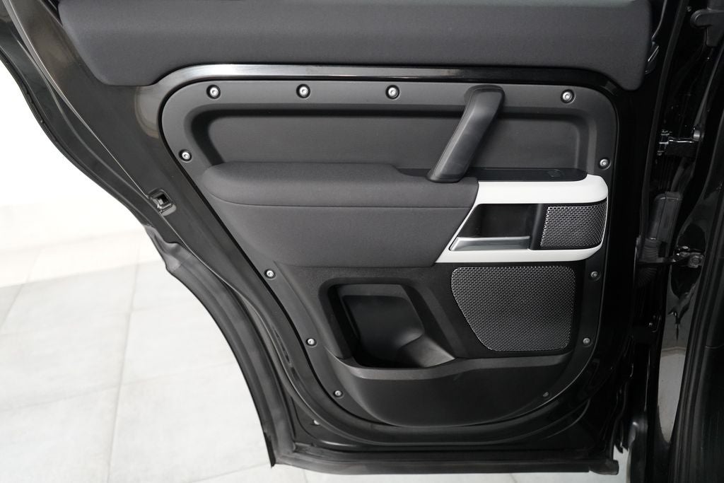 2022 Land Rover Defender 110 S