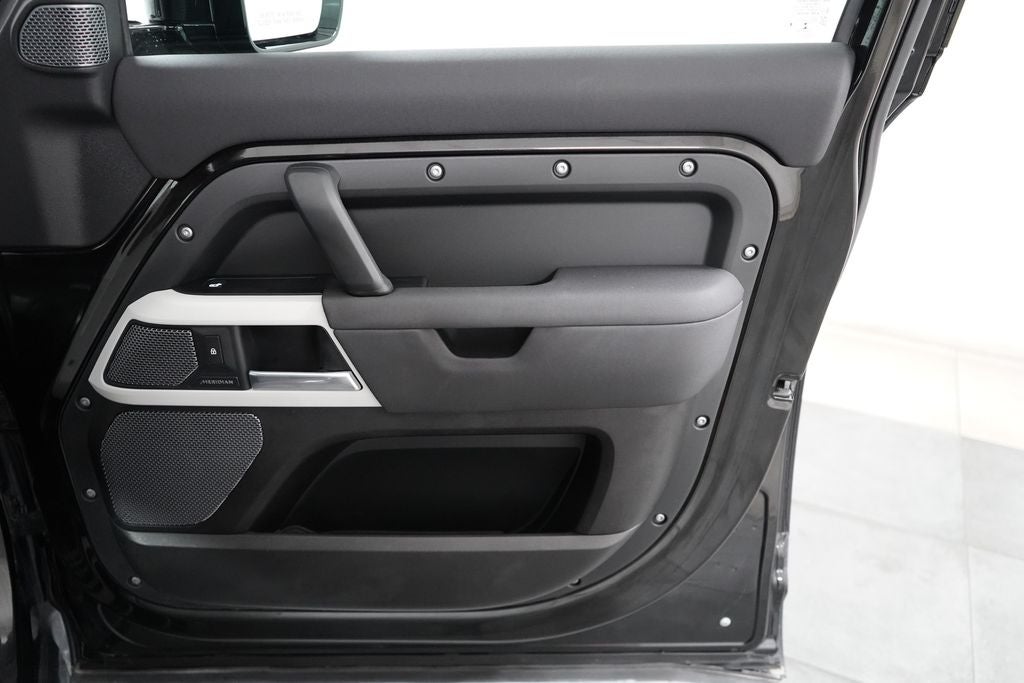 2022 Land Rover Defender 110 S