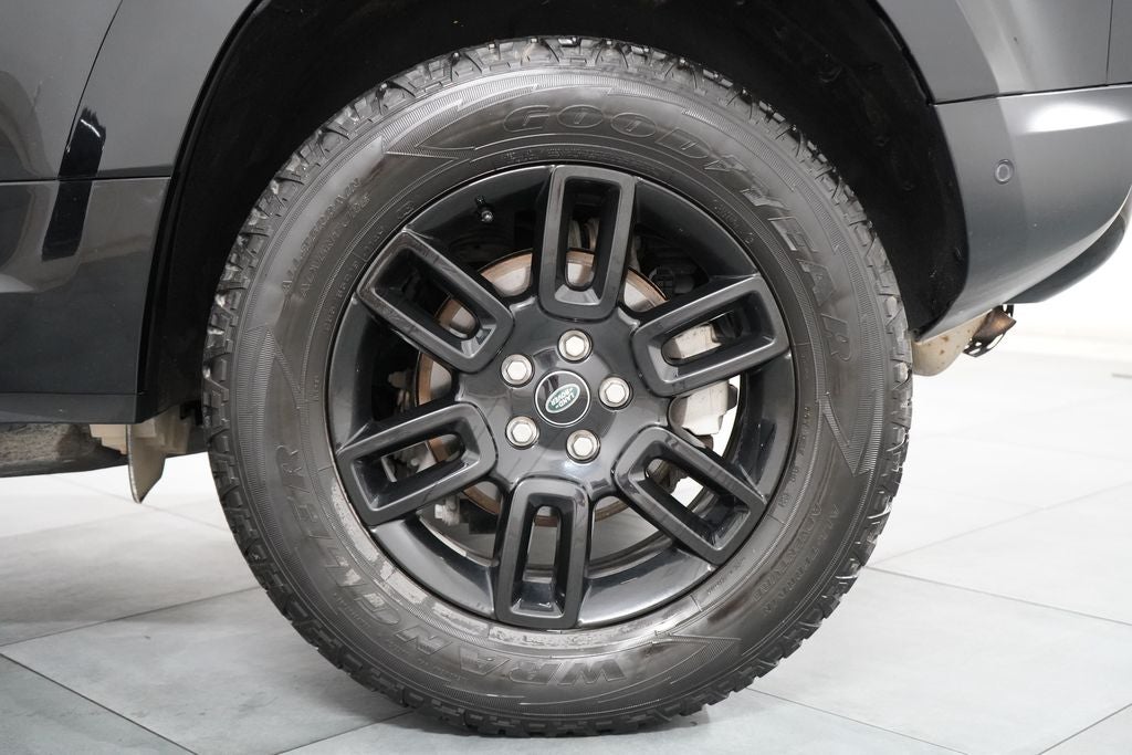 2022 Land Rover Defender 110 S