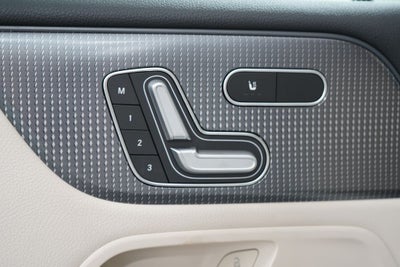 2023 Mercedes-Benz EQB EQB 300