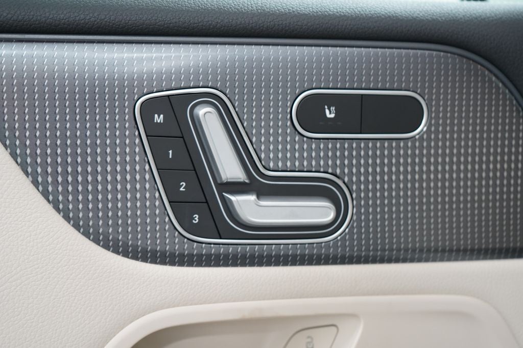2023 Mercedes-Benz EQB EQB 300
