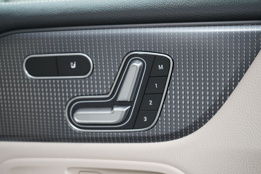 2023 Mercedes-Benz EQB EQB 300
