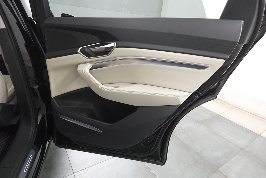 2024 Audi Q8 e-tron Premium Plus quattro