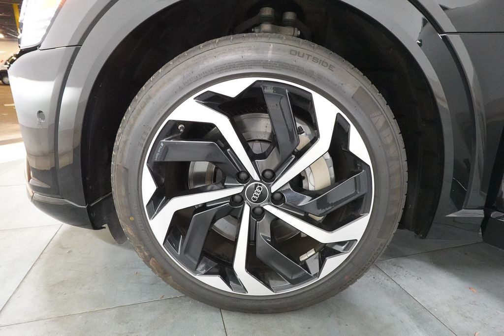 2024 Audi Q8 e-tron Premium Plus quattro