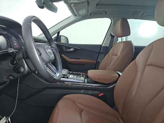 2023 Audi Q7 Premium