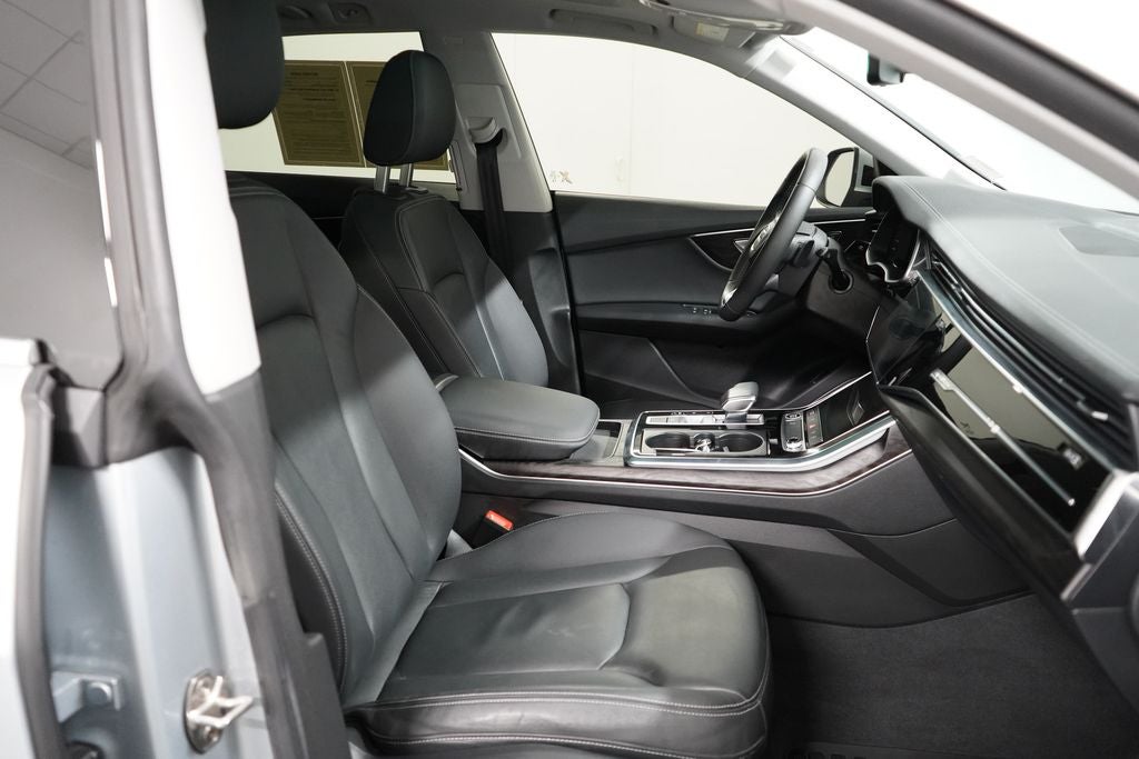 2023 Audi Q8 Premium