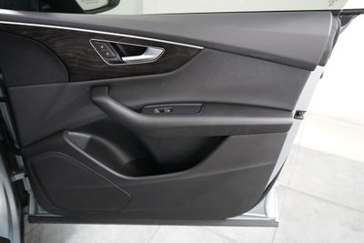 2023 Audi Q8 Premium