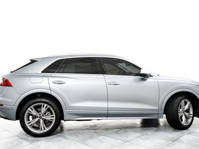 2023 Audi Q8 Premium
