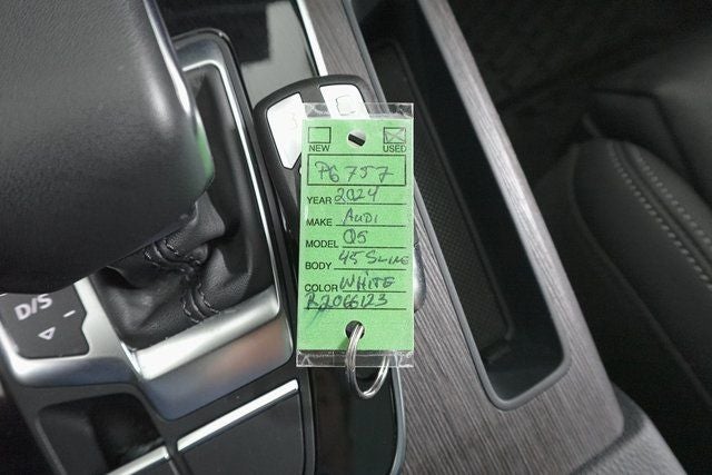 2024 Audi Q5 45 S line Premium quattro