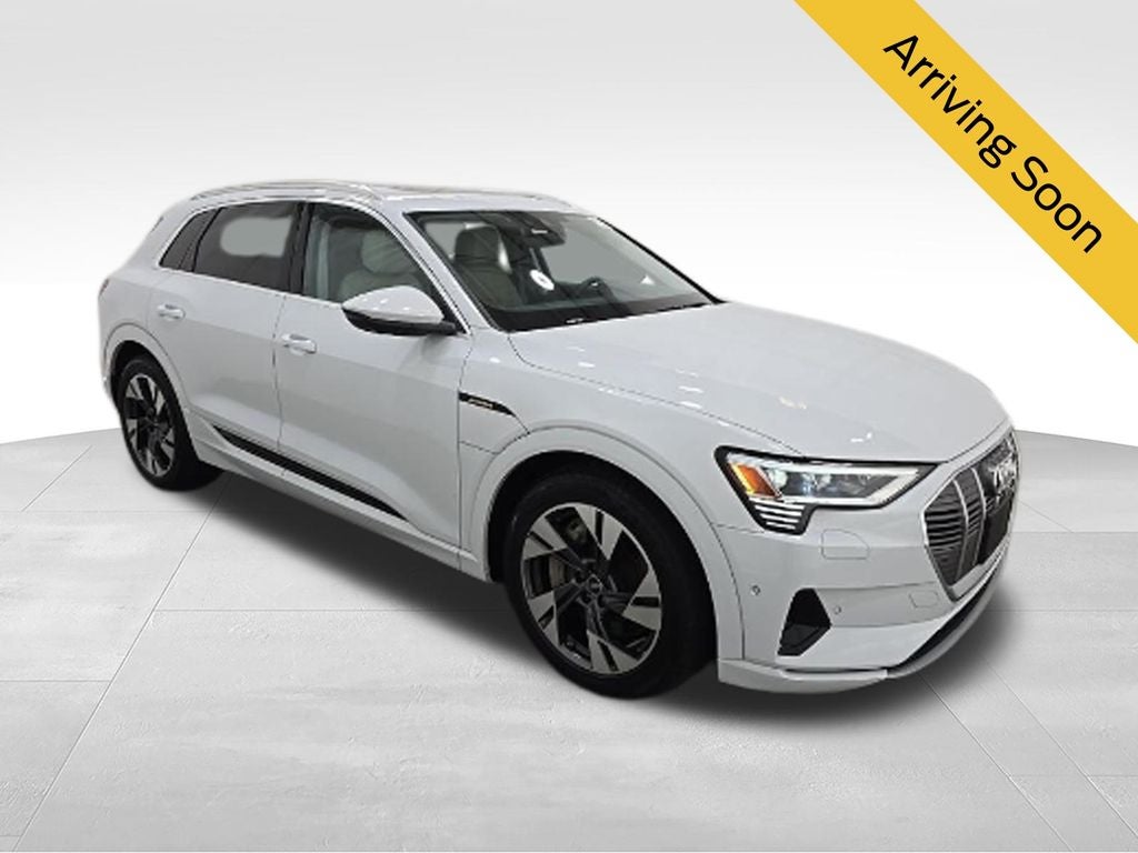 2023 Audi e-tron Premium Plus