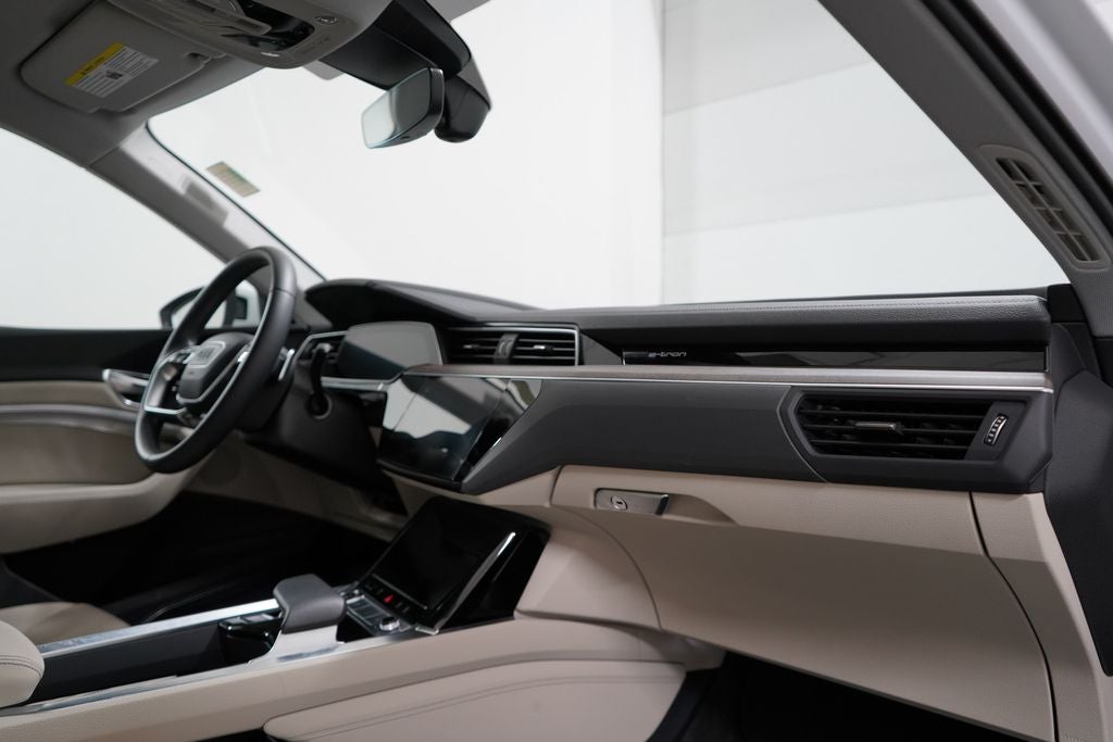 2023 Audi e-tron Premium Plus