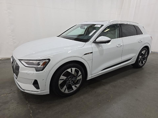 2023 Audi e-tron Premium Plus