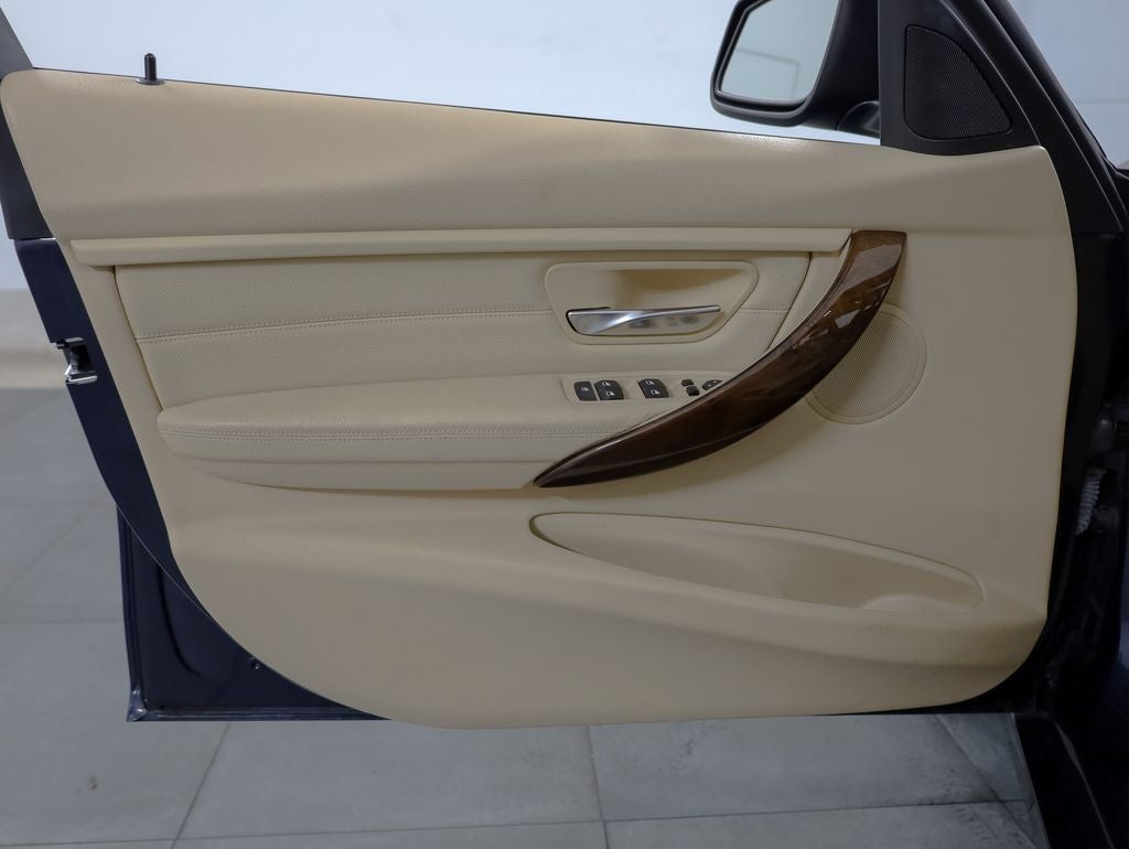 2014 BMW 3 Series 320i xDrive