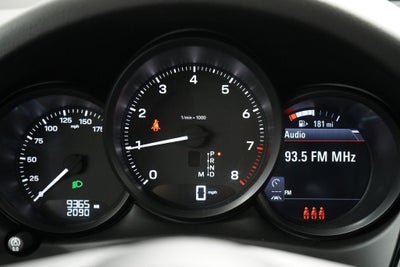 2024 Porsche Macan Base