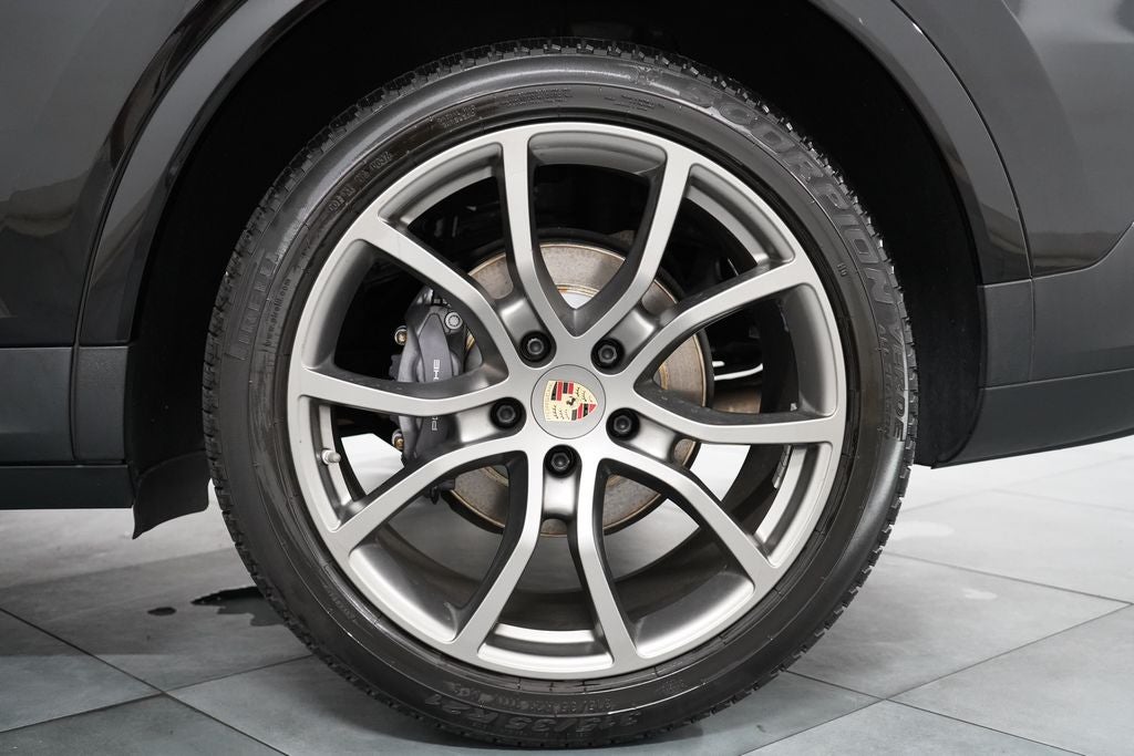 2022 Porsche Cayenne Base