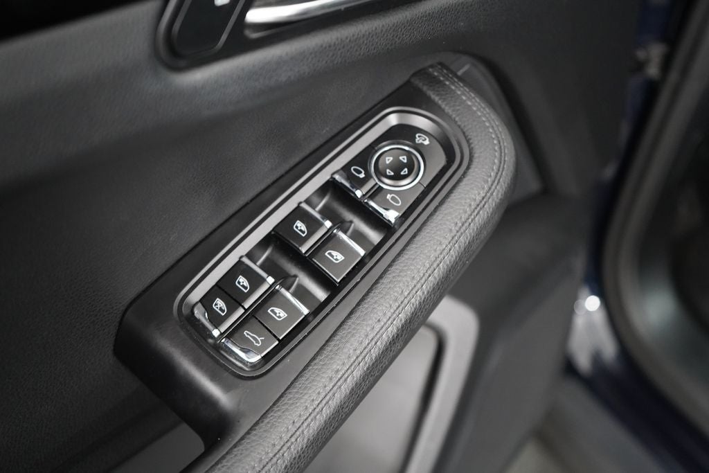 2023 Porsche Macan S