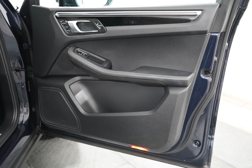 2023 Porsche Macan S