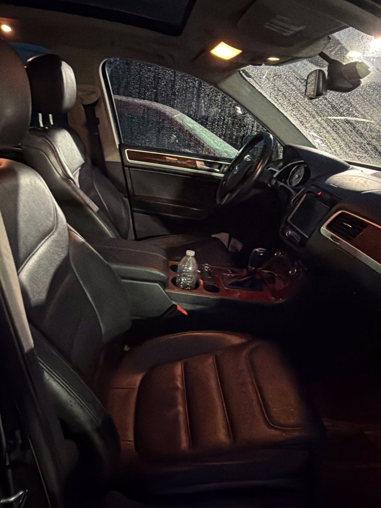 2013 Volkswagen Touareg Base