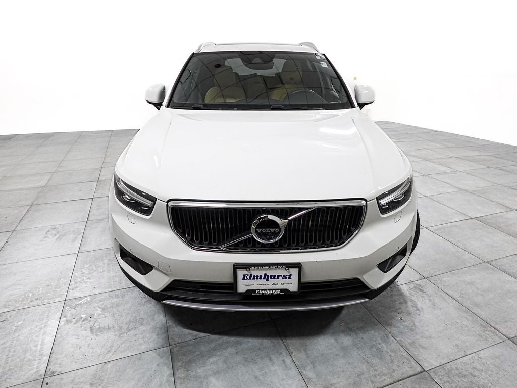2019 Volvo XC40 Momentum