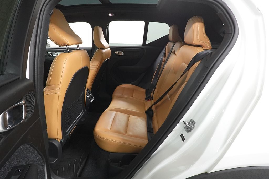 2019 Volvo XC40 Momentum