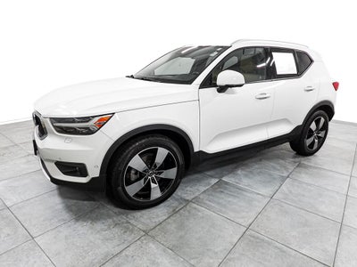2019 Volvo XC40 Momentum