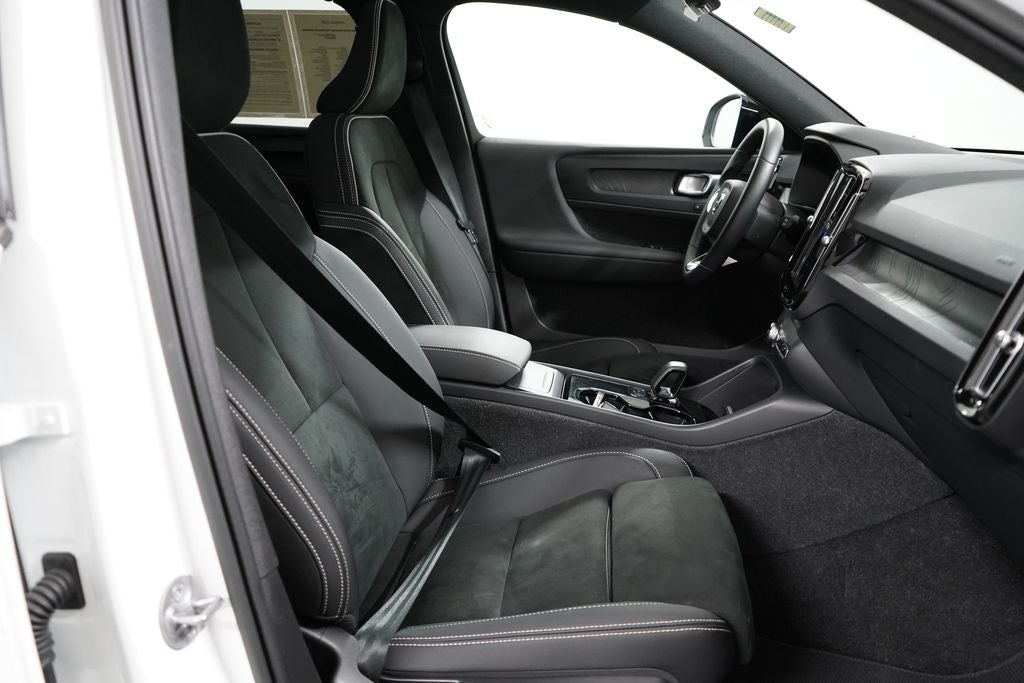 2023 Volvo XC40 Recharge Pure Electric Ultimate