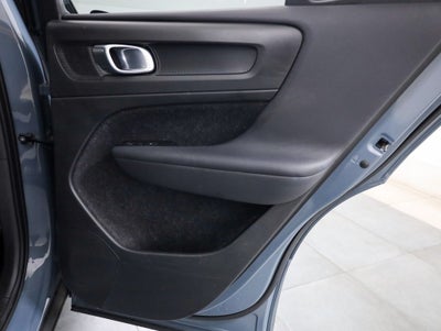 2021 Volvo XC40 Recharge Pure Electric P8