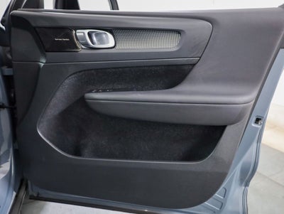 2021 Volvo XC40 Recharge Pure Electric P8