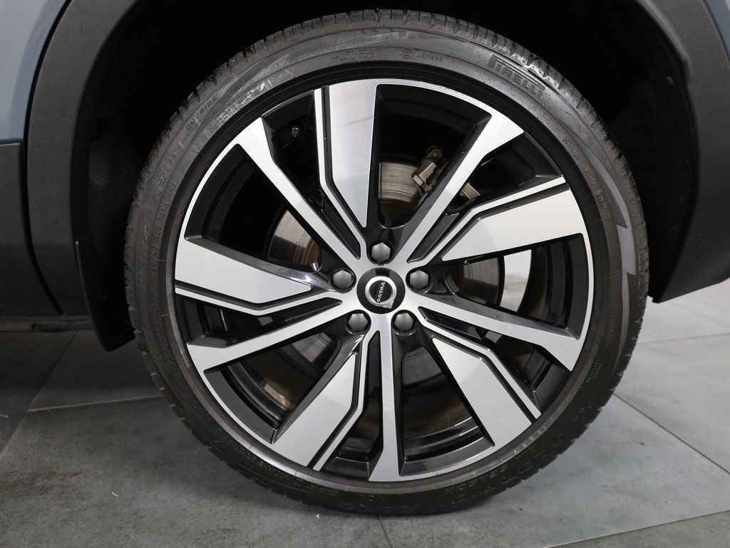 2021 Volvo XC40 Recharge Pure Electric P8