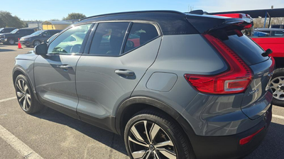 2021 Volvo XC40 Recharge Pure Electric P8