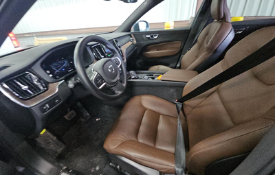 2022 Volvo XC60 B5 Momentum