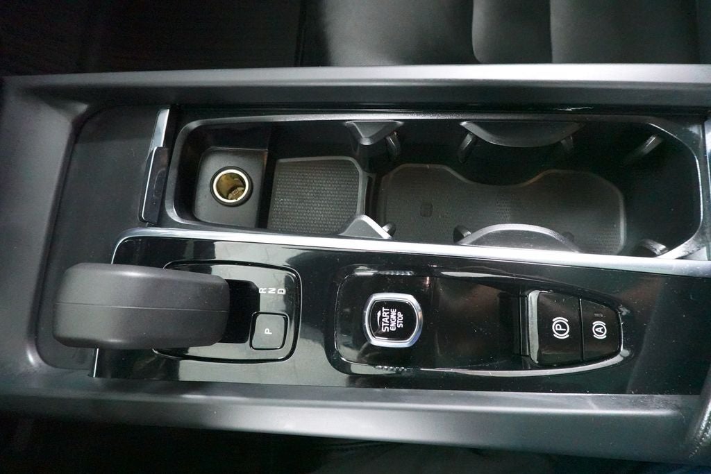 2023 Volvo XC60 Core