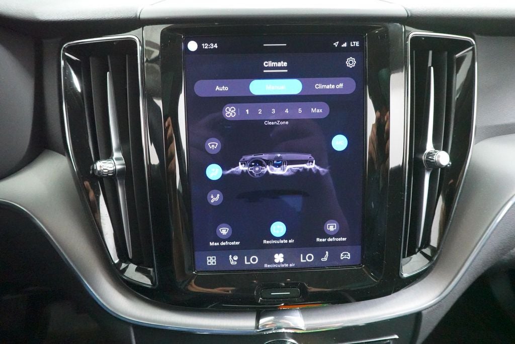 2023 Volvo XC60 Core