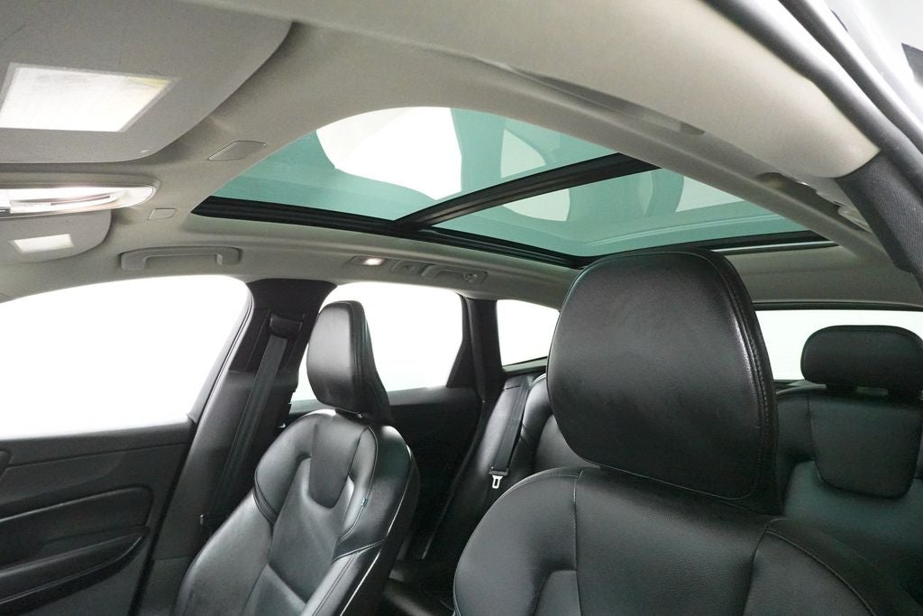 2023 Volvo XC60 Core