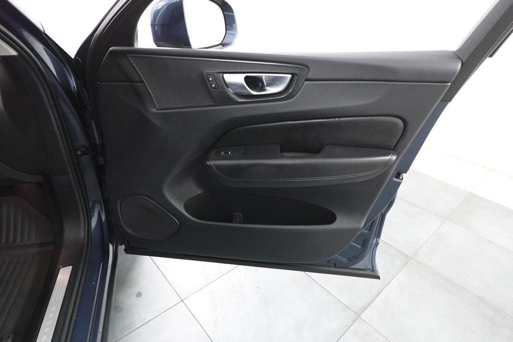 2023 Volvo XC60 Core