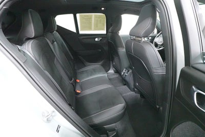 2025 Volvo XC40 Plus Dark Theme