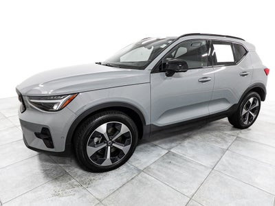 2025 Volvo XC40 Plus Dark Theme