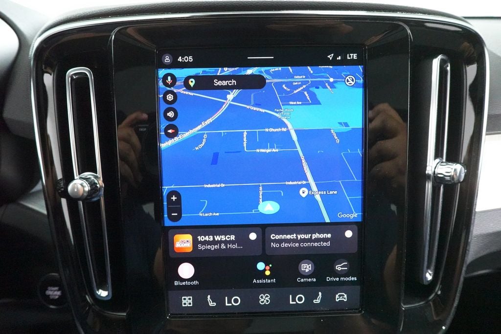 2025 Volvo XC40 B5 Core Bright Theme