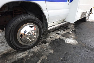 2017 Ford E-350SD Base Cutaway