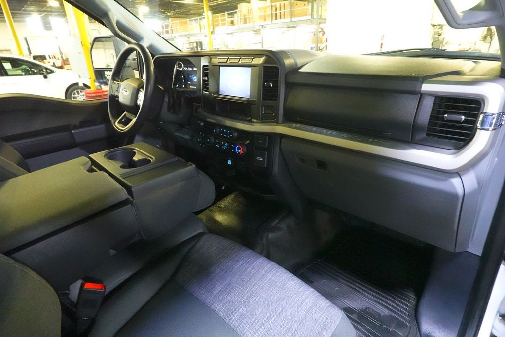 2023 Ford F-350SD XLT 145 WB