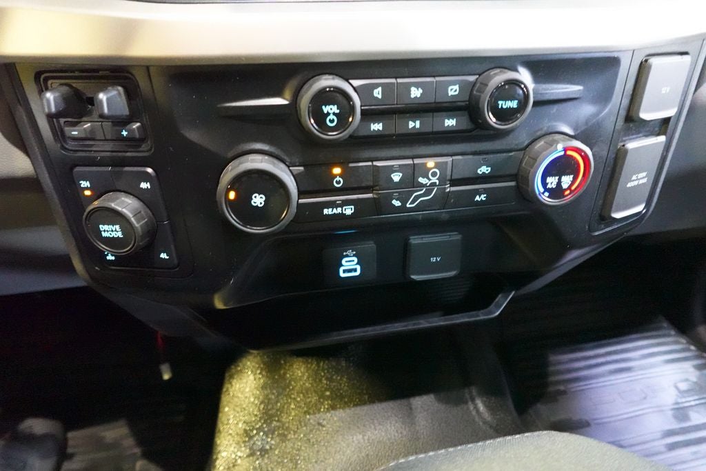 2023 Ford F-350SD XLT 145 WB