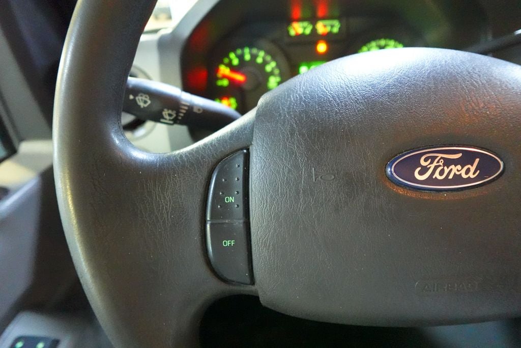 2011 Ford E-350SD Base Cutaway