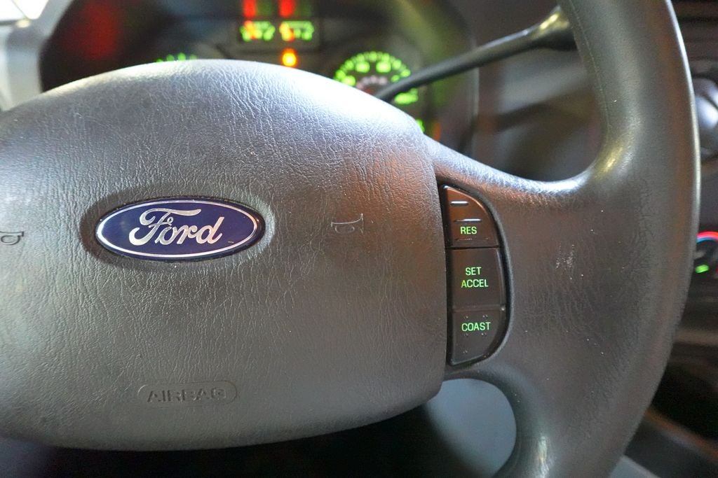 2011 Ford E-350SD Base Cutaway