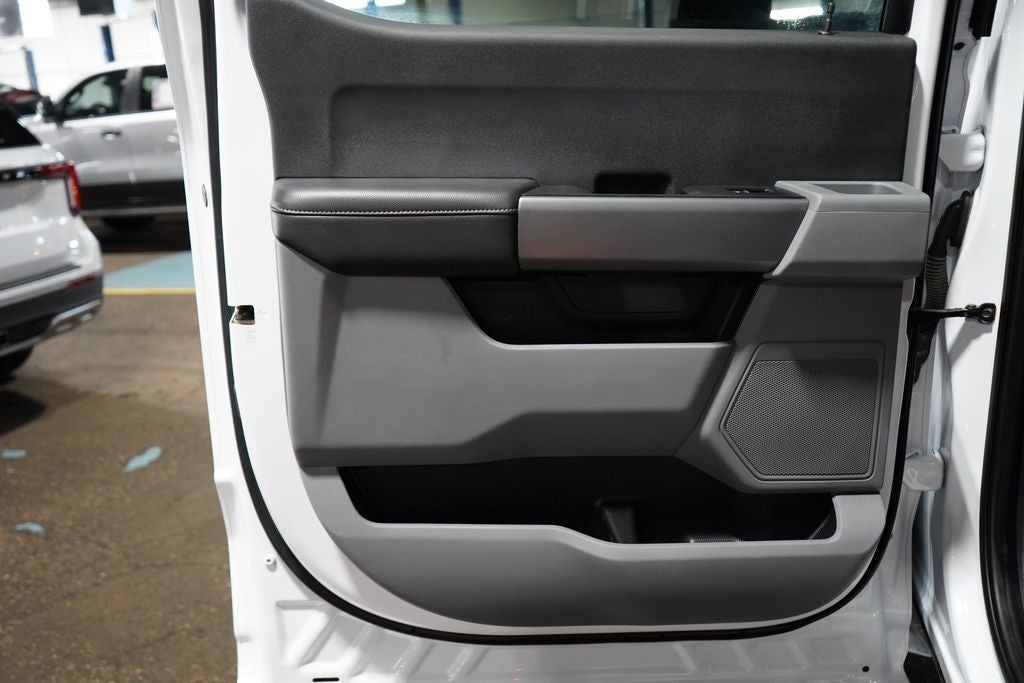 2025 Ford F-550SD XLT DRW