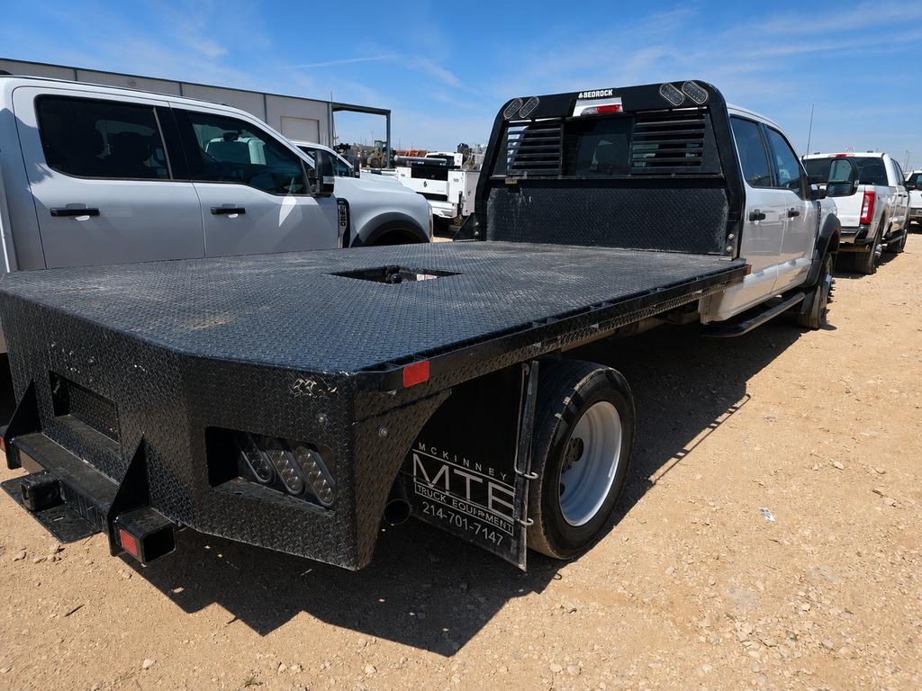 2025 Ford F-550SD XLT DRW